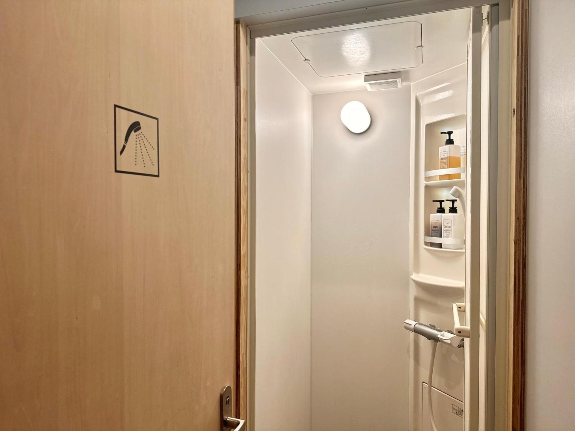 Travel&Book Hotel Hulatoncabin Takamatsu Eksteriør bilde