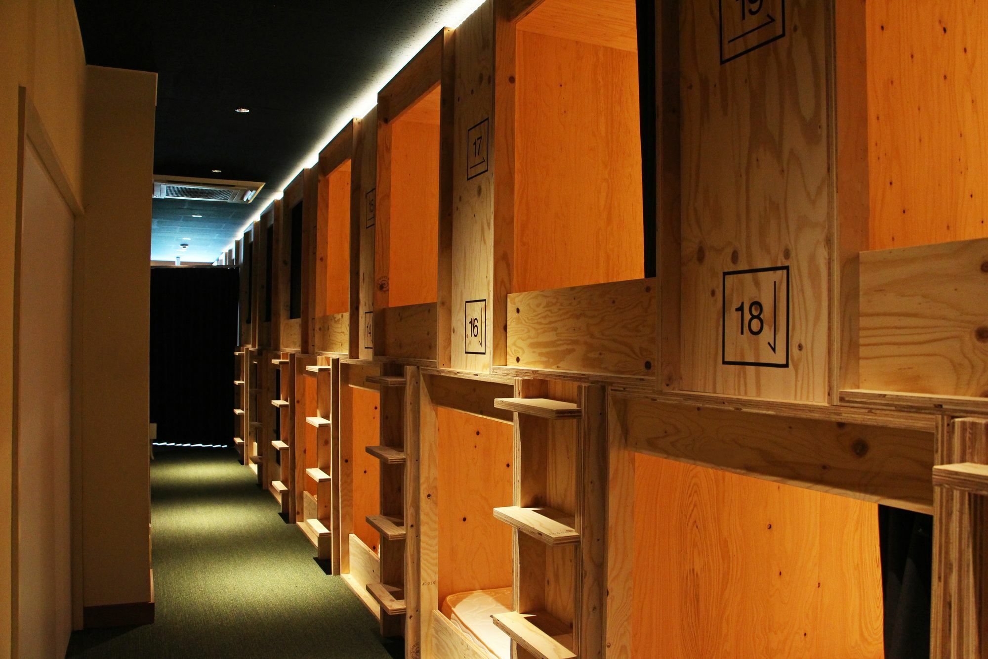 Travel&Book Hotel Hulatoncabin Takamatsu Eksteriør bilde